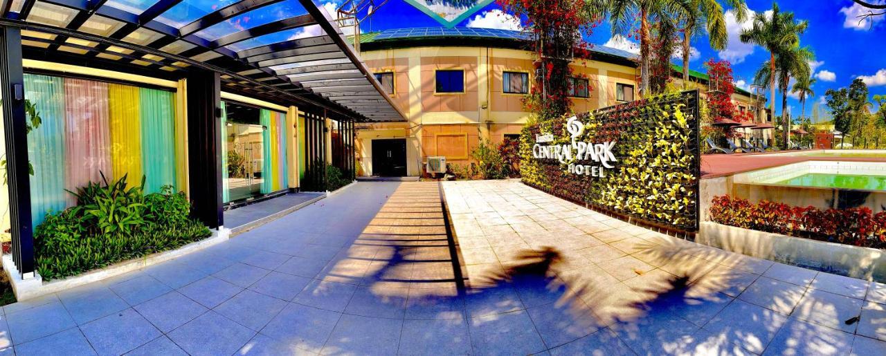 Luisita Central Park Hotel Tarlac City Buitenkant foto
