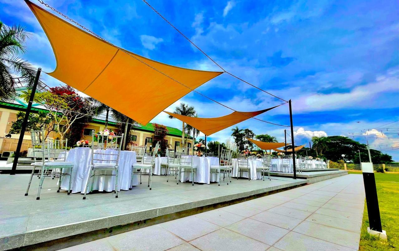 Luisita Central Park Hotel Tarlac City Buitenkant foto