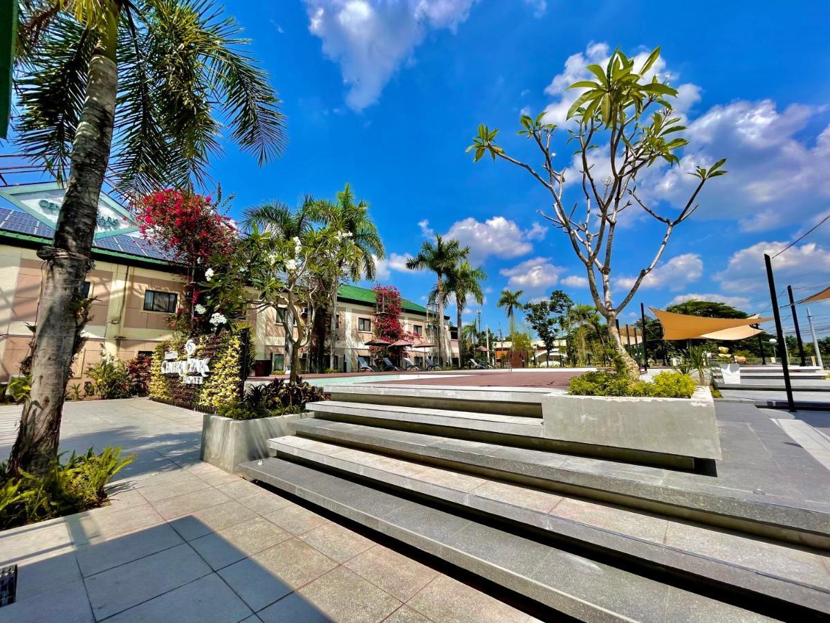 Luisita Central Park Hotel Tarlac City Buitenkant foto