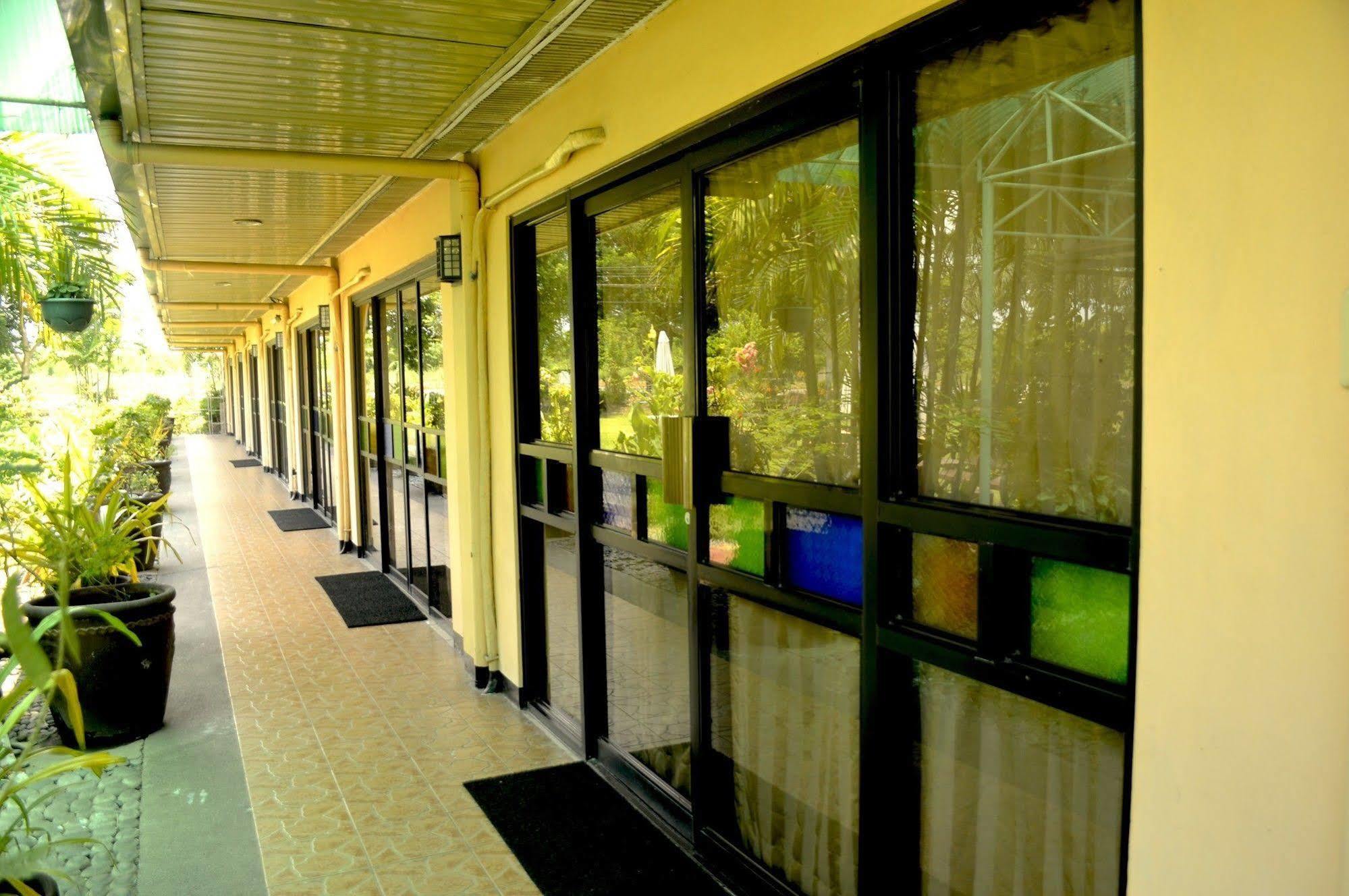 Luisita Central Park Hotel Tarlac City Buitenkant foto