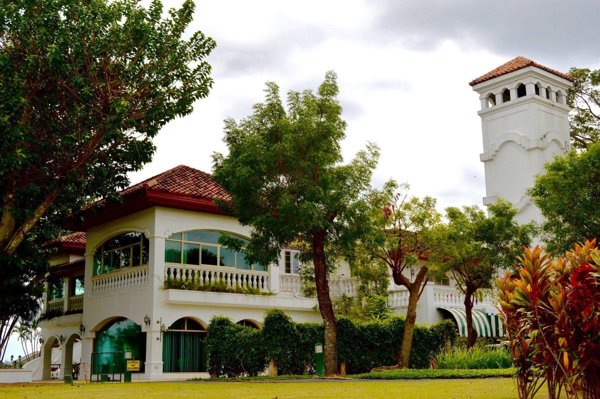 Luisita Central Park Hotel Tarlac City Buitenkant foto